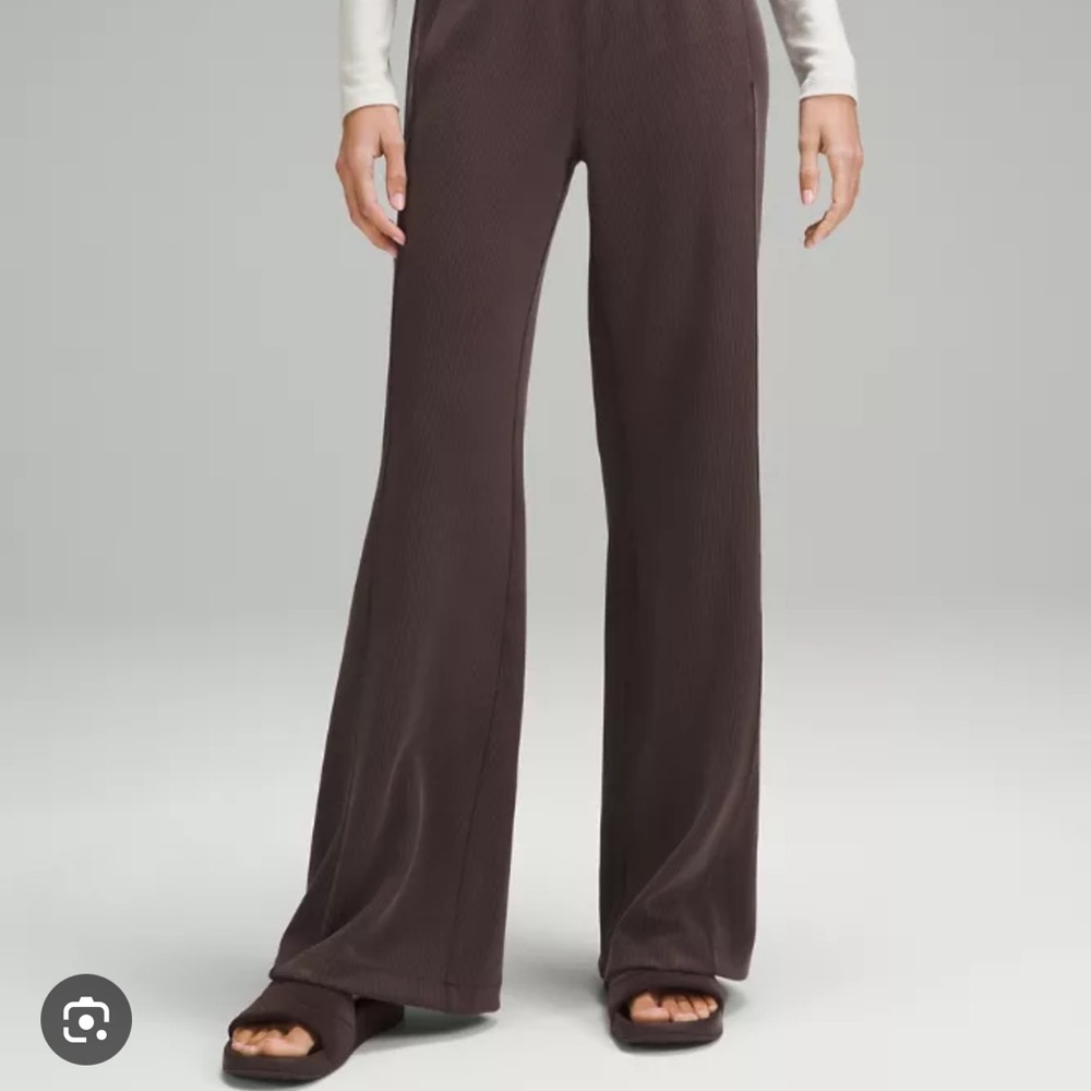 Womens Lululemon Ribbed Softstreme Mid-Rise Pant 32.5” size 4 brown